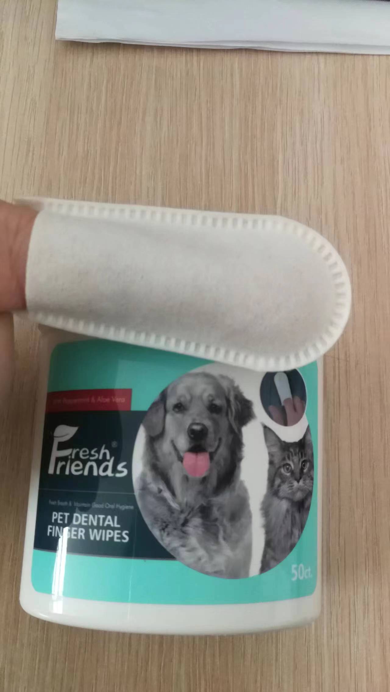 Finger wipe for dogs, pet wipes